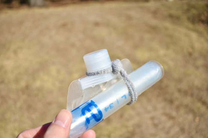 ゴムバンドで止めたプラティパス