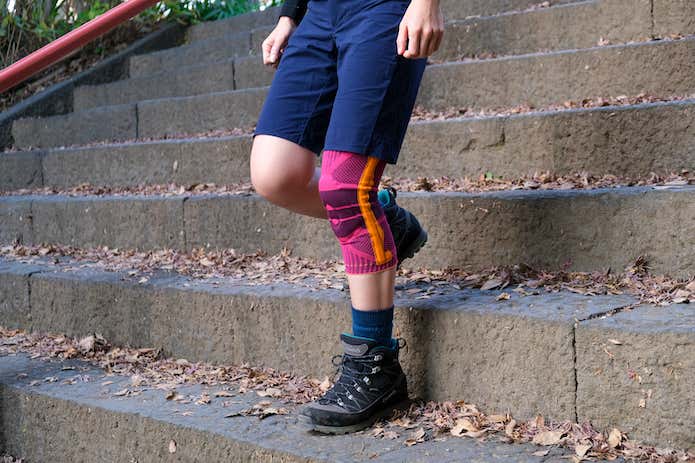 <BAUERFEIND>SPORTS KNEE SUPPORT