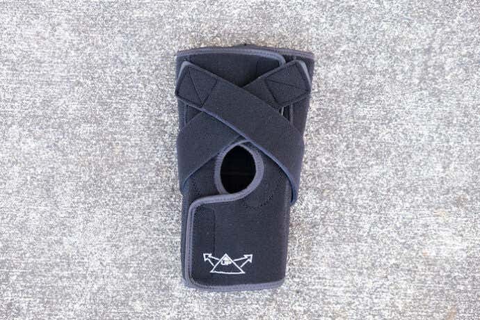 ＜MIZUNO＞登山用ひざサポーター（前開きタイプ／1枚）