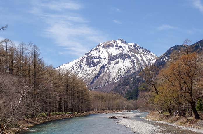 歴史を知るともっと楽しくなる#3】上高地の有名な”大正池”を作り出した「焼岳」ごつごつとした無骨な形の秘密とは？ | YAMA HACK[ヤマハック]