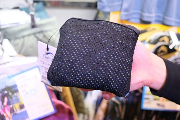 ワークマン水陸両用撥水パッカブル半袖Tシャツのパッカブル収納した様子