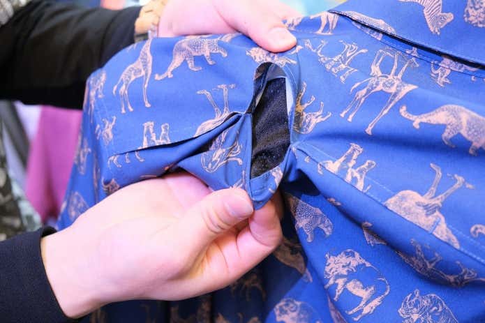 アウトドアプリントストレッチ半袖シャツのベンチレーション