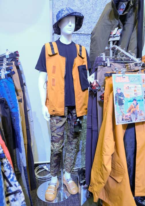 ワークマン　フレイムテックアウトドアベストとフレイムテッククライミングパンツのコーデ