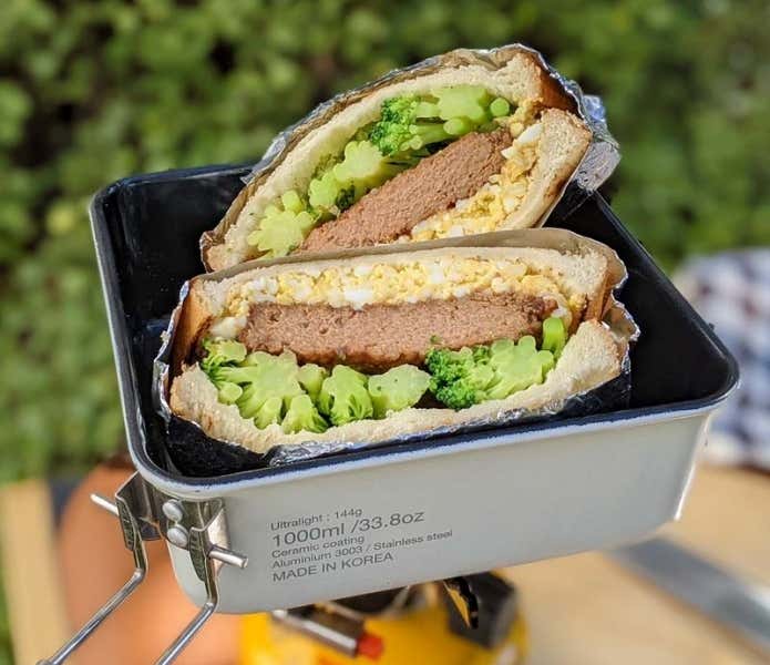 常温保存ハンバーグとRamen Pan Ceramic+で作るチキンハンバーグサンド