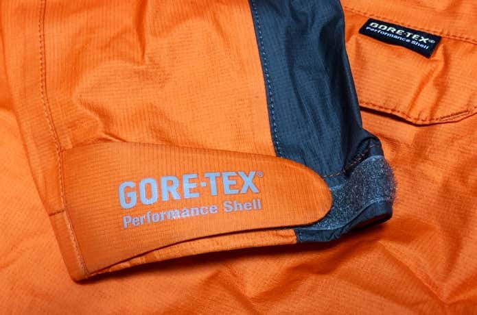 レインウェアを中心に幅広く使用されるGORE-TEX