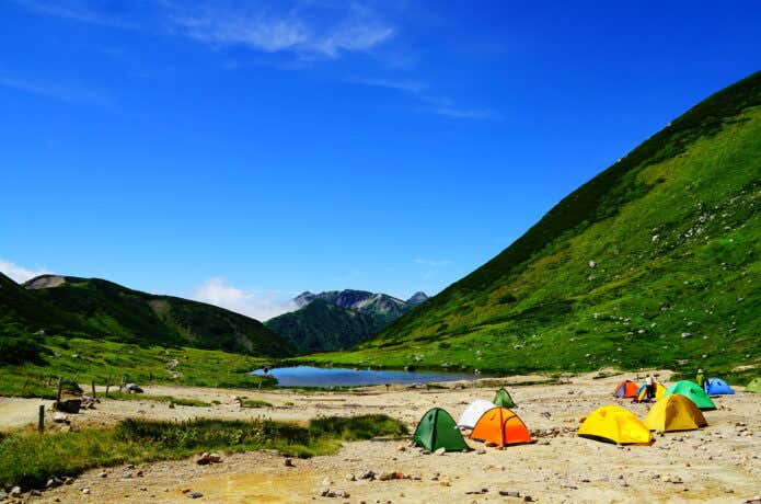 連泊する登山者のテント場