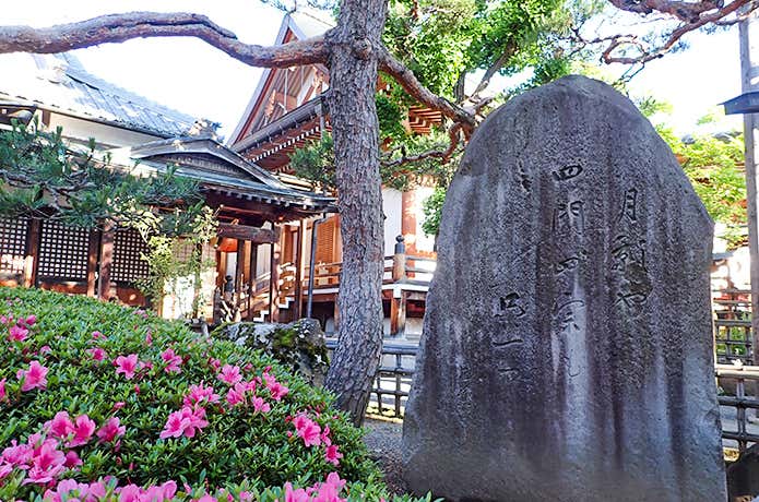 善光寺を詠んだ松尾芭蕉の句碑