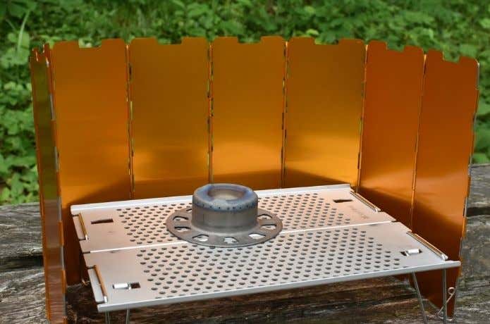 たった34gで五徳も不要！超軽量のバーゴ「デカゴンストーブ」で