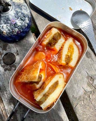 メスティン　レシピ　ミートソースカレーパン煮込み