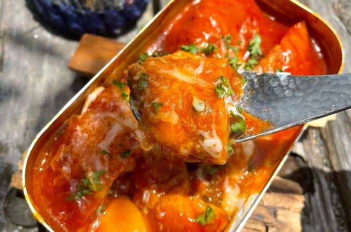 メスティン　レシピ　ミートソースカレーパン煮込み