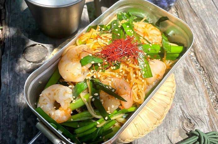 メスティン　レシピ　ニラたっぷり焼きそば