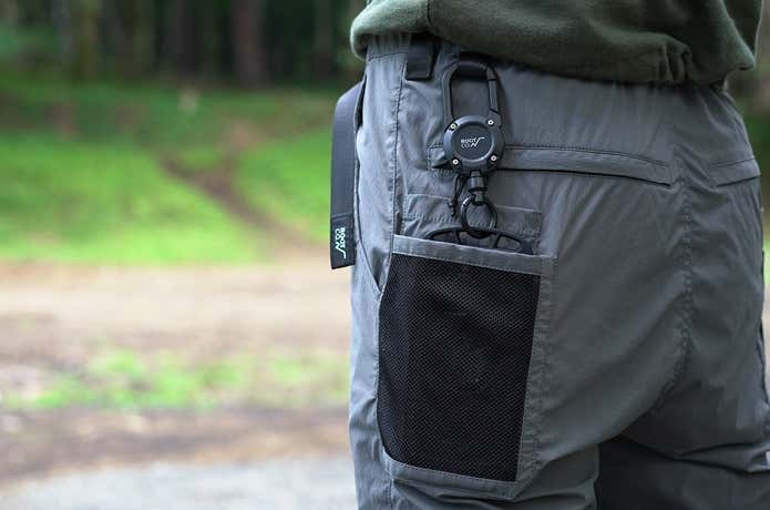 PLAY Stretch Nylon Pantのポケット
