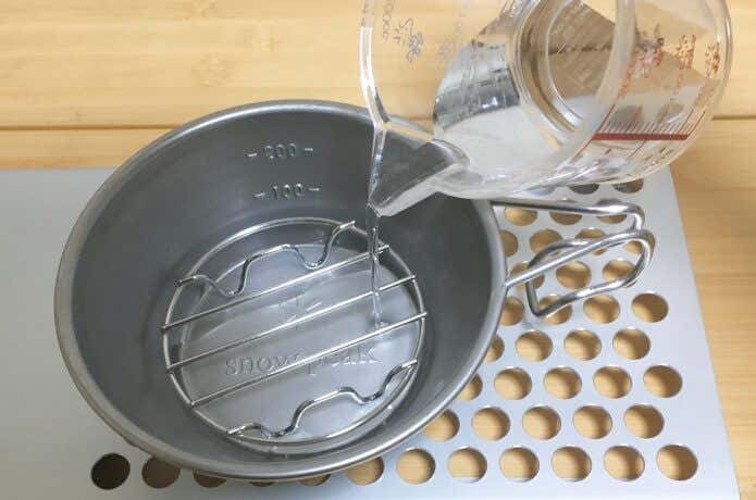 シェラカップを蒸し器として使う