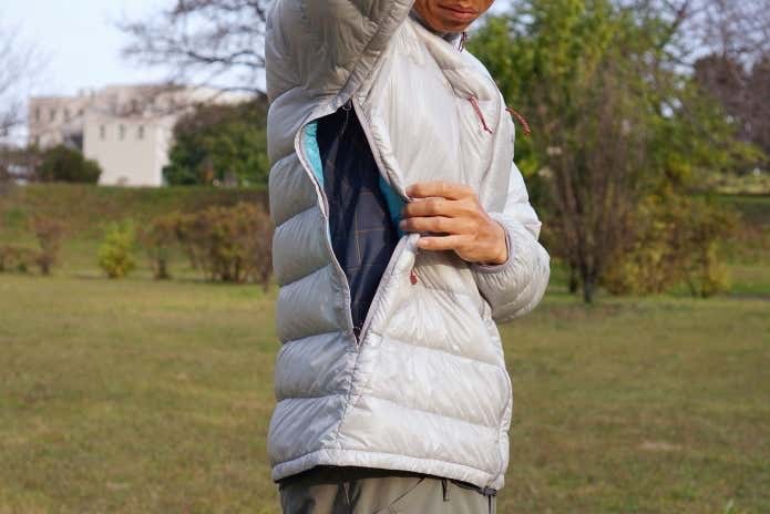 行動中に着る冬季登山用ダウンウェア。ナンガの「ミニマリスム