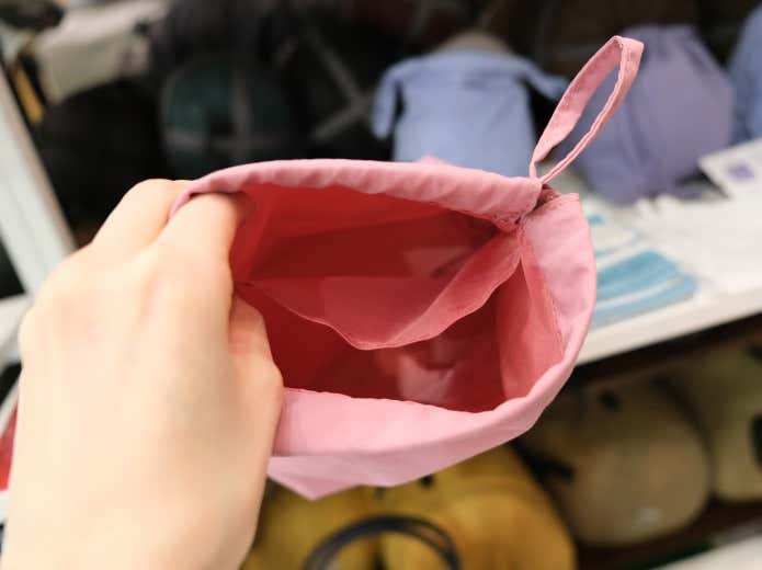 巾着袋の中の仕切り