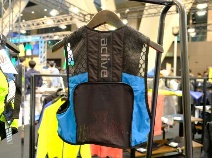 ベルオアシス使用遮熱マイナス7度アクティブトレイル冷感高吸水ベストの背面ベンチレーション