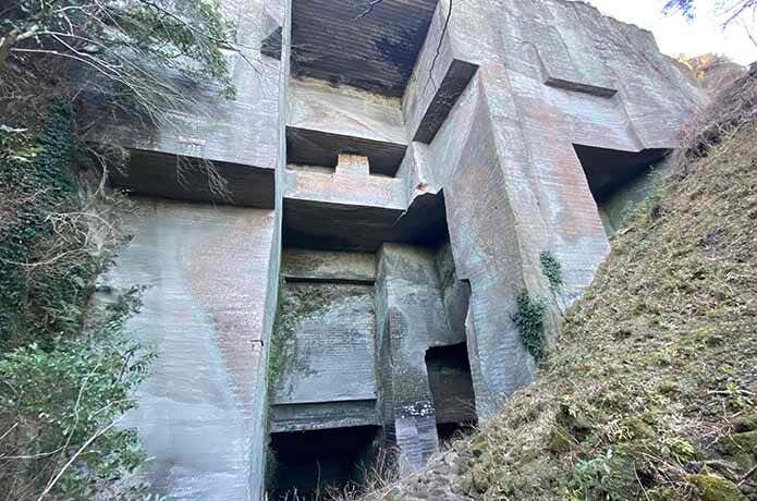 鋸山の観音洞窟