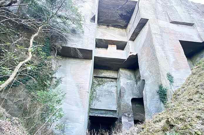 鋸山の観音洞窟