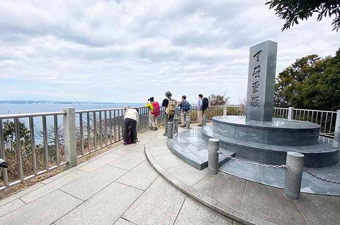 鋸山日本寺の十州一覧台