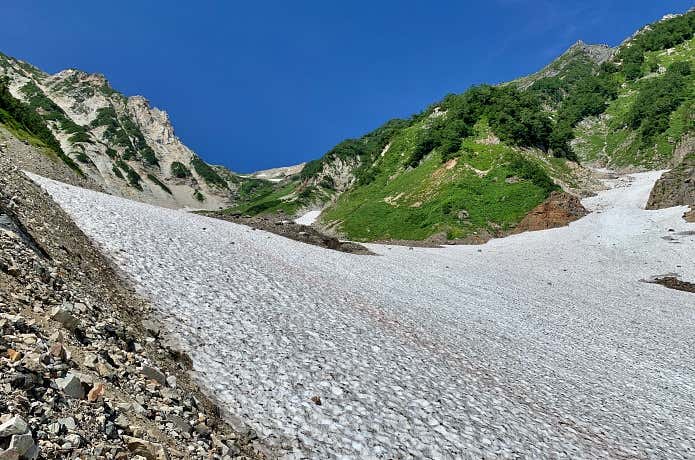 夏の北アルプス・白馬大雪渓