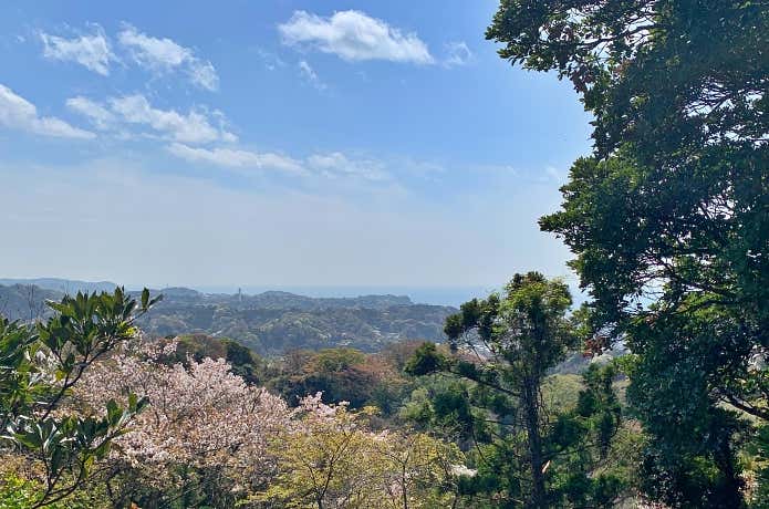 十王岩からの鎌倉市街と海