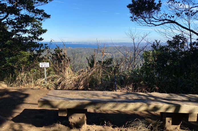 鋸山の山頂広場