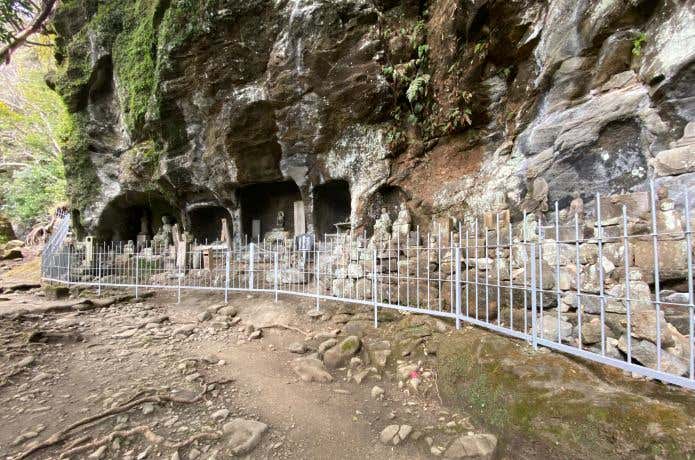 鋸山日本寺の千五百羅漢道