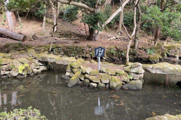 鋸山日本寺の心字池