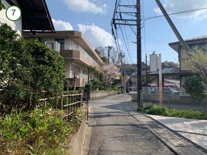 安国論寺への住宅街