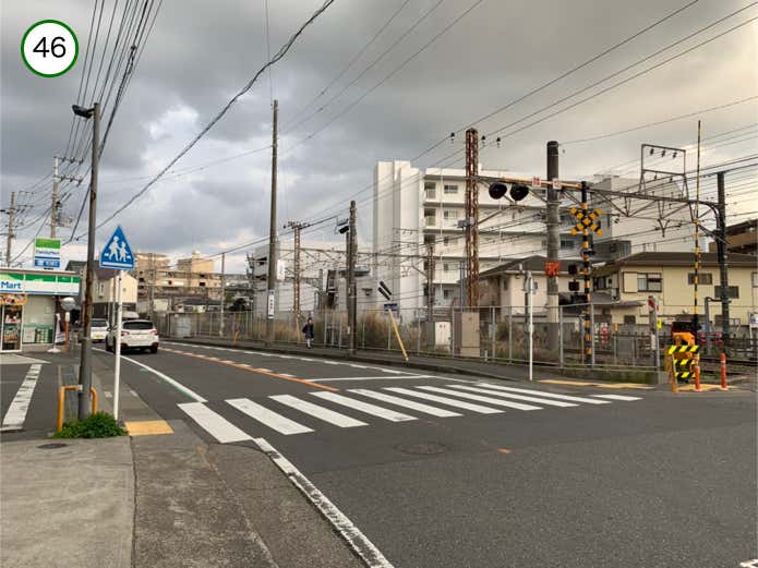 逗子駅手前の踏切