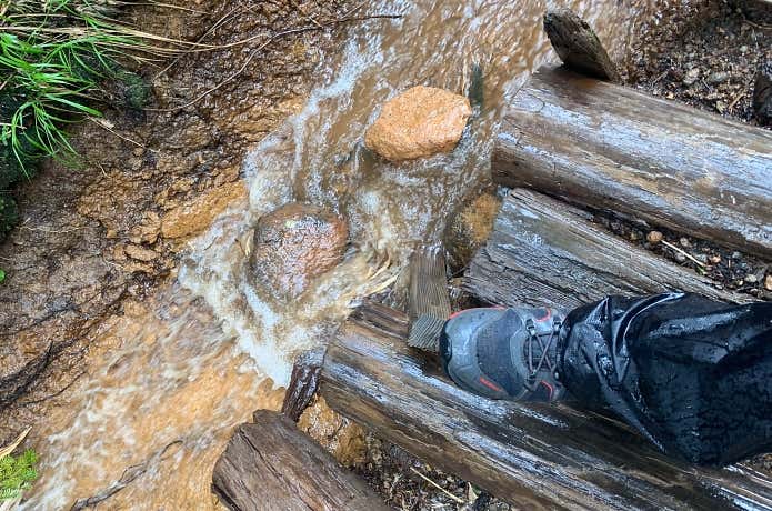 雨中での登山には様々なリスクが