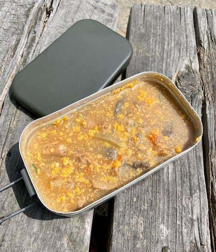 メスティン　レシピ　もつ煮の炊き込みご飯