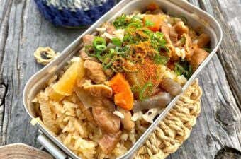 メスティン　レシピ　もつ煮の炊き込みご飯