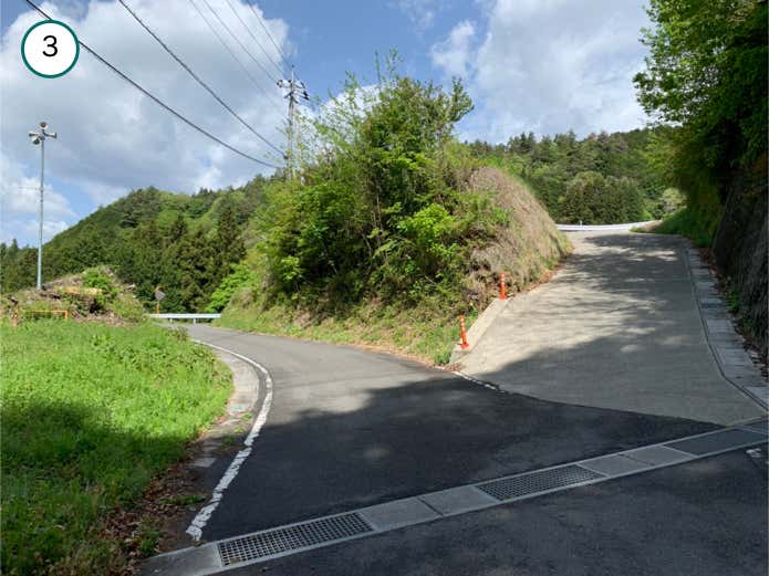 県道522号と合流