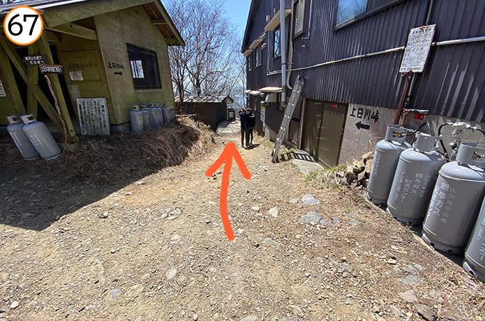 介山荘から上日川峠
