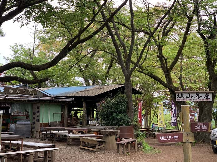 城山山頂の茶屋