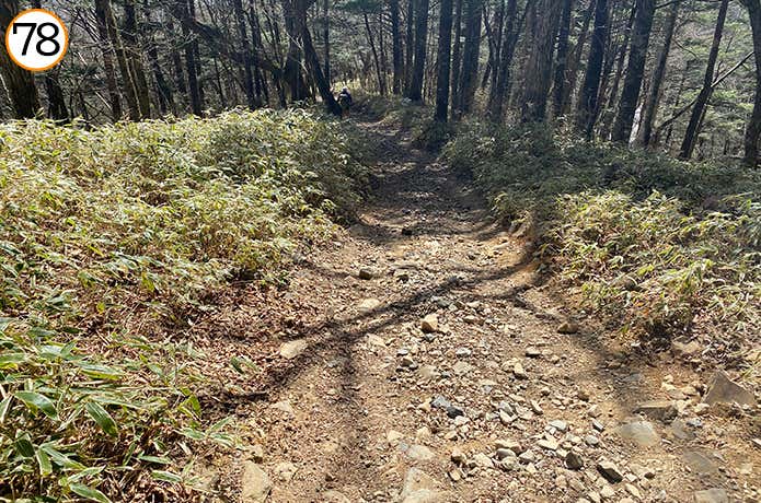 78.砂利道となっている場所