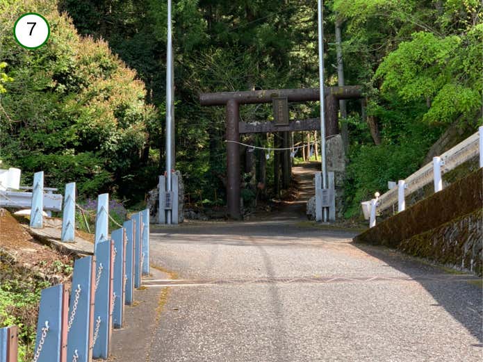 軍茶利神社・一の鳥居