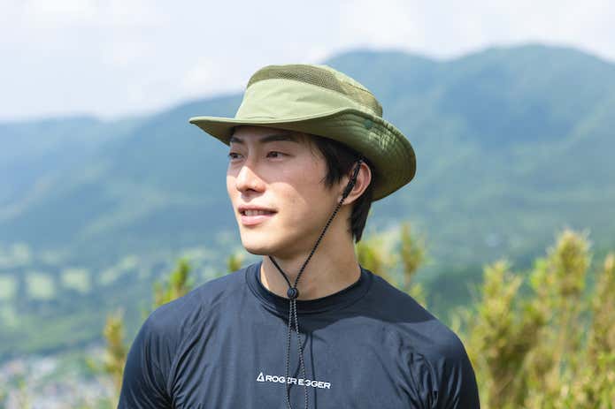 BREATHABLE HAT