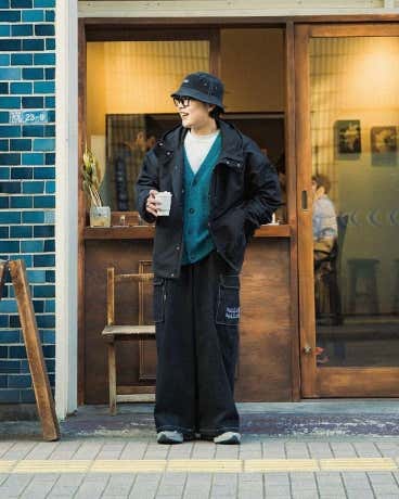 オシャレなマウンテンパーカーコーデ（インスタ_ka_ya_kun）