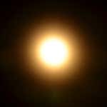 ヘッドライトの電球色のイメージ