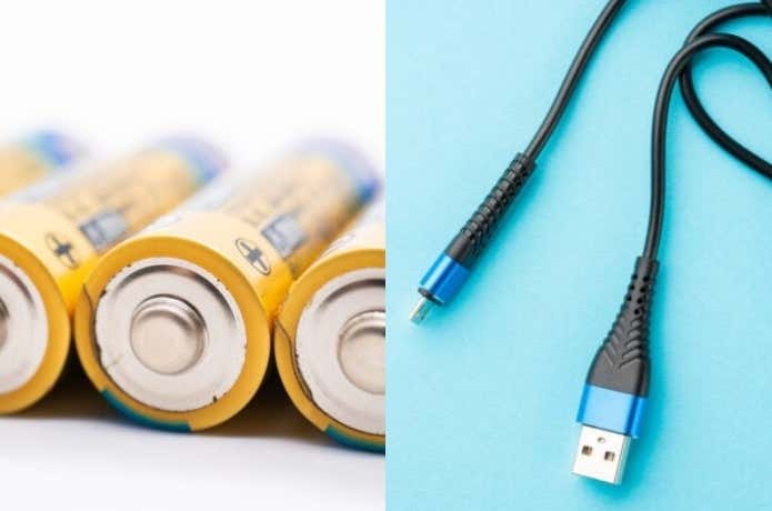 乾電池と充電ケーブル