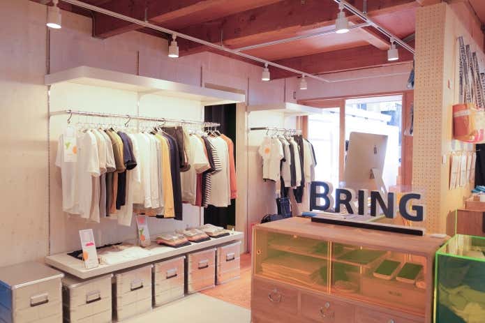 BRING CIRCULAR TAKAO店内