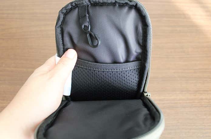 ショルダポーチの内ポケット