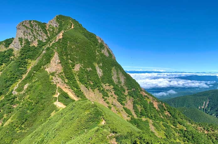 最高峰・赤岳以上に険しい岩稜がある八ヶ岳・阿弥陀岳