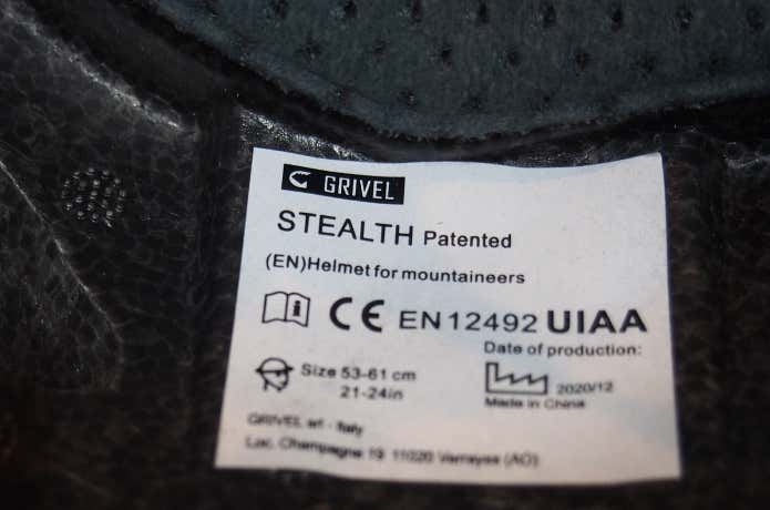 グリベルのヘルメットはEN・UIAA両方の規格をクリア