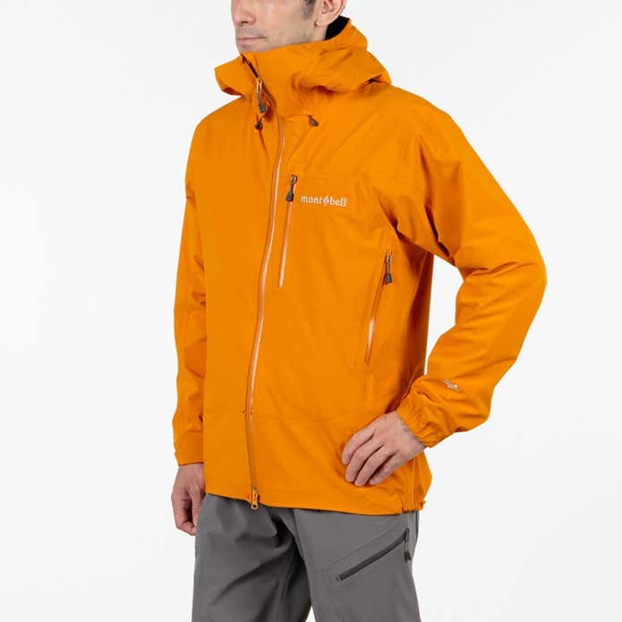 フレネイパーカ Men'sを着る人