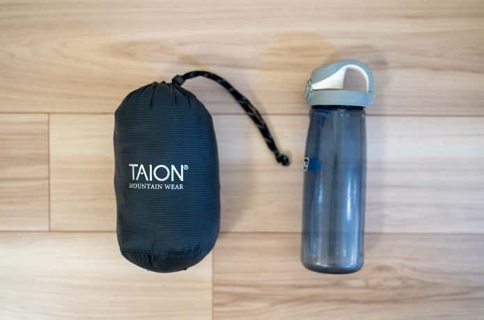 TAIONのマウンテンハイスペック収納と水筒の比較
