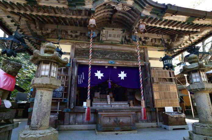 能勢妙見山の本殿・開運殿
