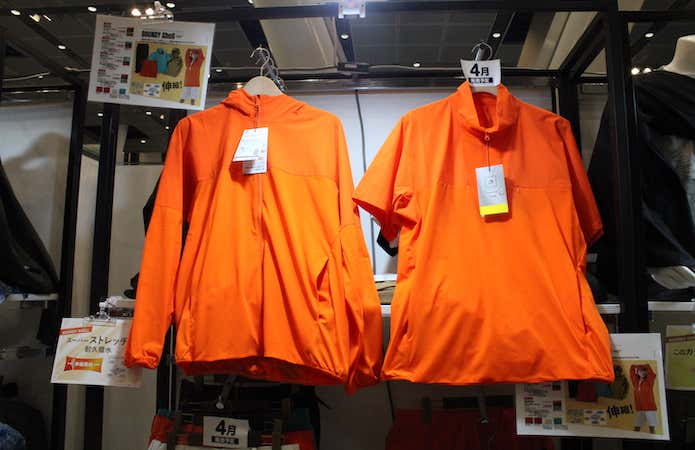 フーディーとハーフスタンドジャケット